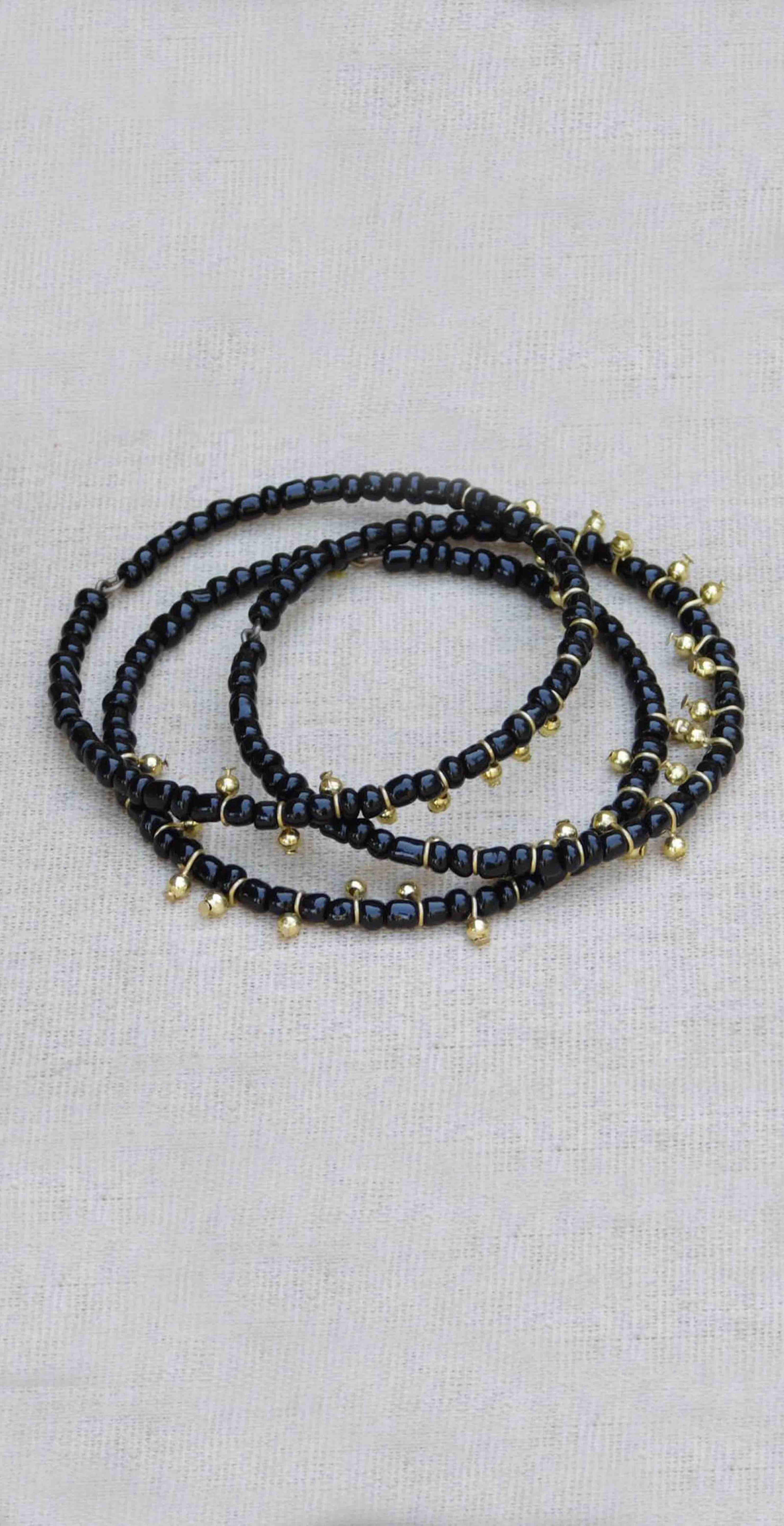 Tickled Pink Dancing Beaded Bangle Black