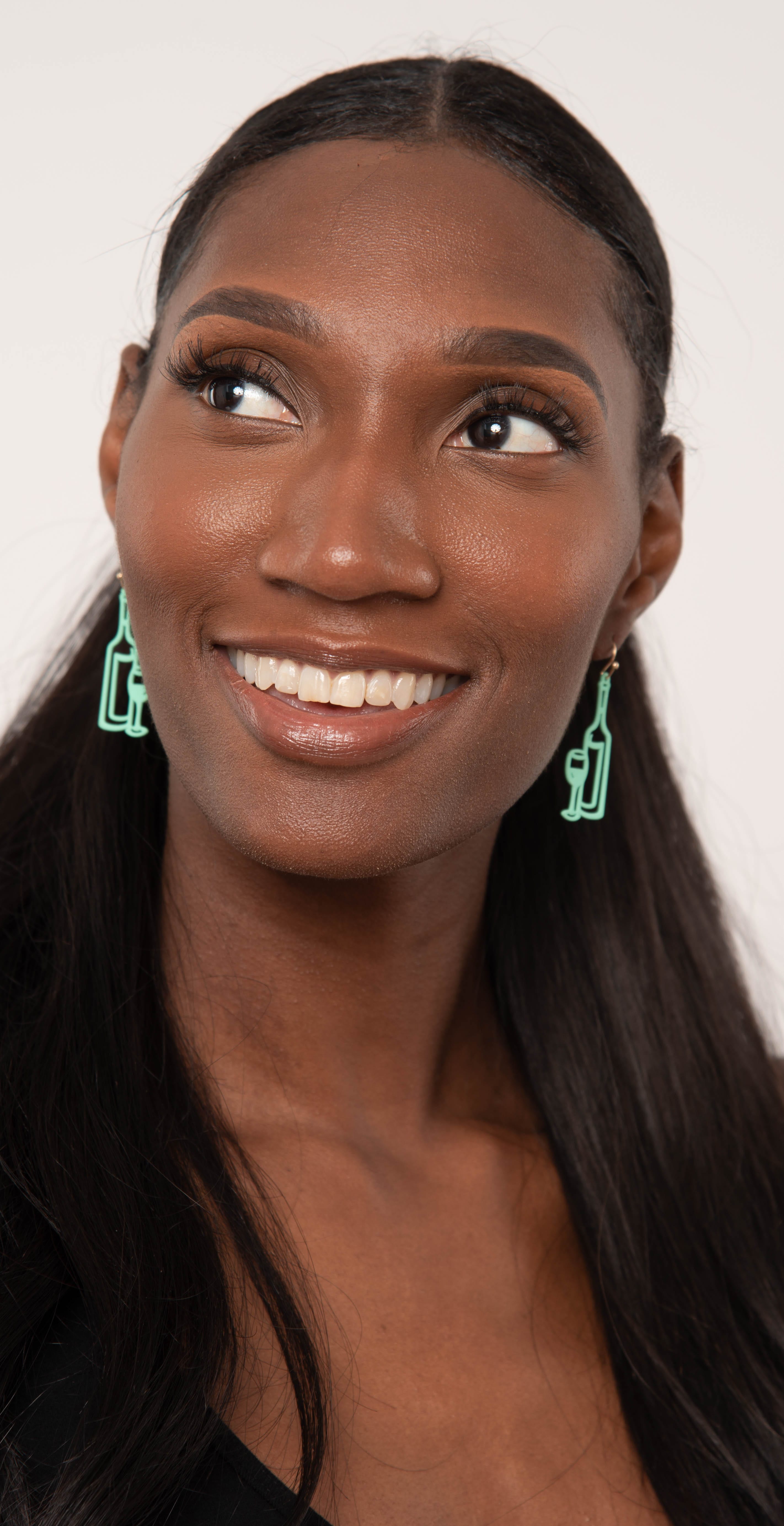 Dainty Ivy Color Wine & Glass Earrings Mint