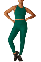 Beyond Yoga PowerBeyond Strive Cropped Tank Meadow Green