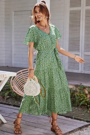 Lily Clothing Short Sleeve V Neck Waist Thin Dress Green